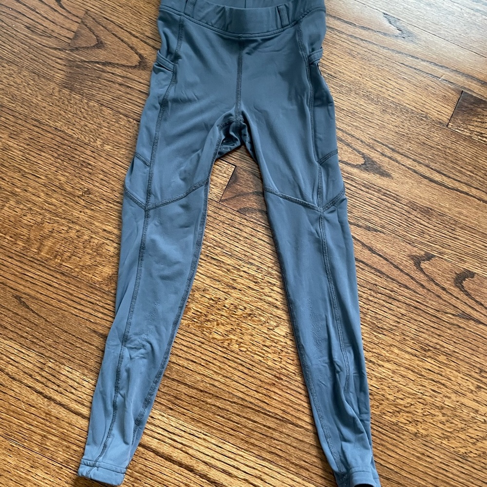 Kerrits Kids Ice Fil Riding Tights Breeches. Nice used condition. Size small